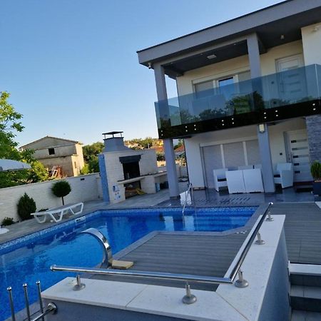 Apartman Paola Vrh  外观 照片
