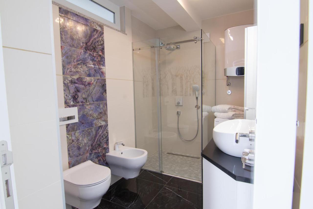 Apartman Paola Vrh  外观 照片