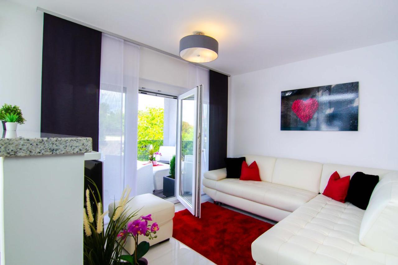 Apartman Paola Vrh  外观 照片