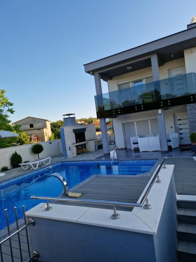 Apartman Paola Vrh  外观 照片