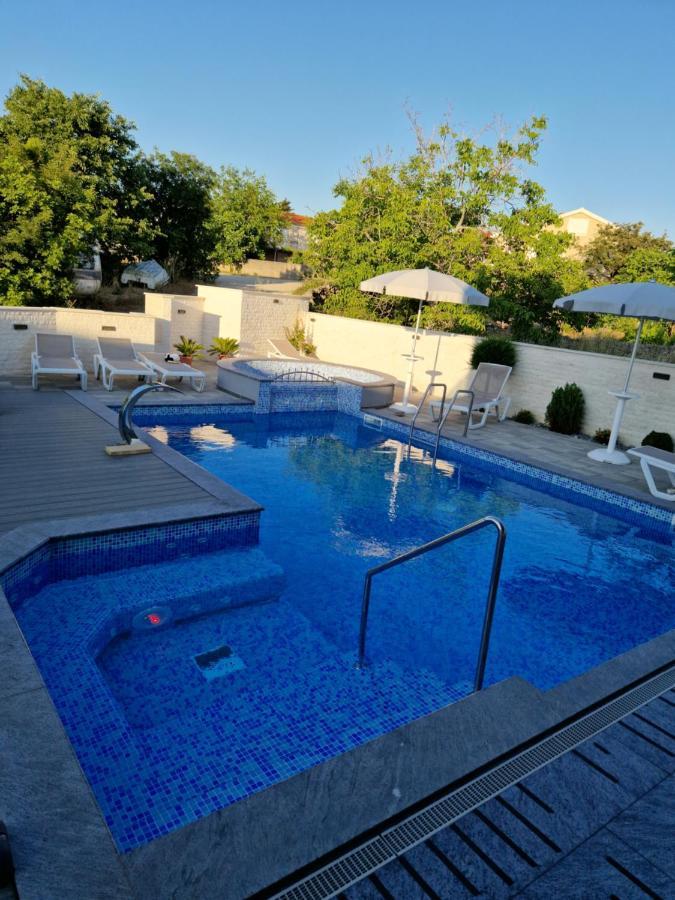 Apartman Paola Vrh  外观 照片